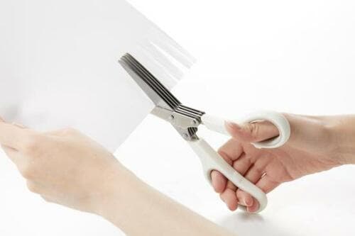 D評価: 指が痛いし重すぎる…「シュレッダーはさみ」 イメージ2