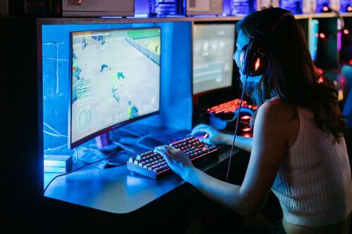 ゲーミングPCは普通のPCとどう違う? イメージ