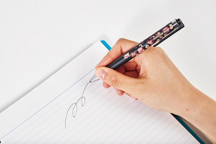 東急ハンズのおすすめ日用品2選！ 限定ボールペンとミニほうきがオシャレで使いやすいのイメージ