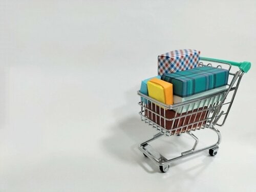 韓国お菓子をネット通販で購入する際は「送料」「出荷元」に注意! 韓国お菓子おすすめ イメージ