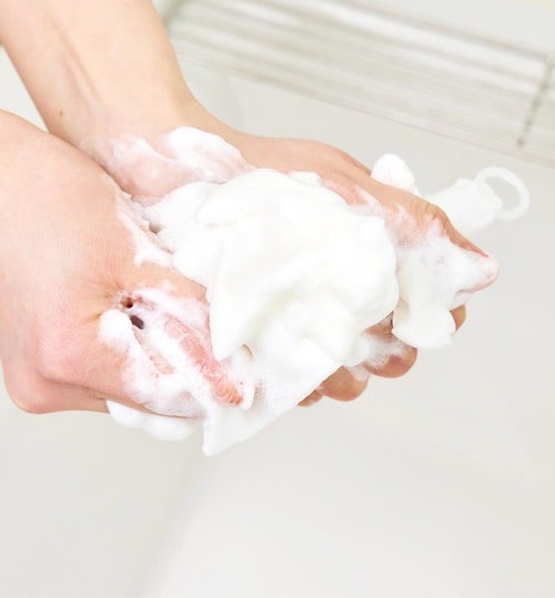 STEP1：洗顔料をしっかり泡立てる 洗顔フォームおすすめ イメージ