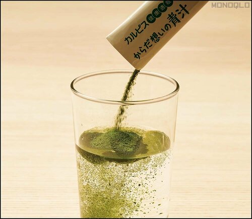 【溶けやすさ】溶けやすいが粉っぽさが残る 青汁おすすめ イメージ