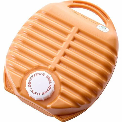 湯たんぽおすすめ コメリ Jenix（ジェニックス）お湯が注ぎやすい湯たんぽ 1.6L カバー付き イメージ2