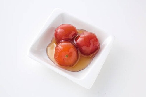 【2位】つるんとむけるのが楽しいプチトマトの冷凍皮むきテク
