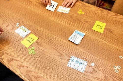 うまく演じ分けて答えに導く カードゲームおすすめ イメージ2