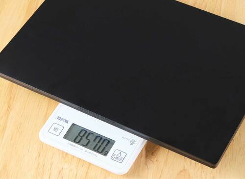 【携帯性】約900ｇで超軽い！ 重さを重視するならコレ！ 小型ノートPCおすすめ イメージ2