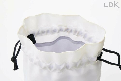 巾着ポーチはしみ抜き洗剤でもみ洗い！ メイクポーチ汚れの掃除方法おすすめ イメージ