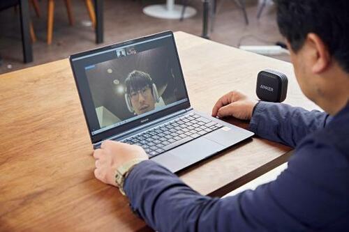 最新モバイルノートパソコンは高性能大画面で大活躍