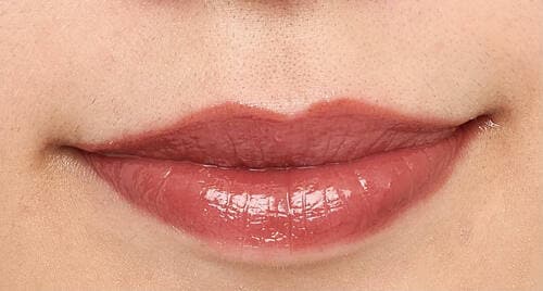 青み肌に使用 口紅おすすめ イメージ