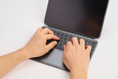 項目1：キーの打ちやすさ iPad用キーボードケースおすすめ イメージ