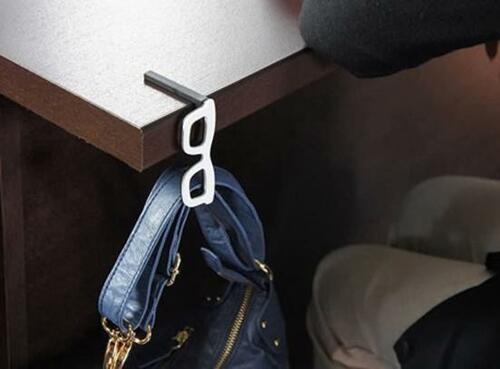 ひっかけ問題をオシャレに解決 八幡化成「Bag Hanger （バッグハンガー）」 イメージ2