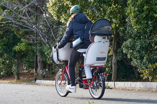 発進時のグンッというアシスト力は少し怖い 電動アシスト自転車おすすめ イメージ