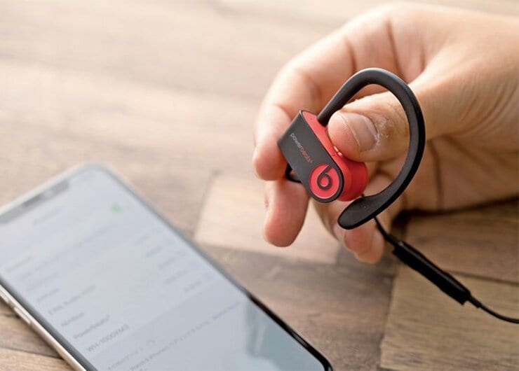 まさかのAirPodsでなく…iPhone用のイヤホンにあえて“非純正”を選ぶ理由