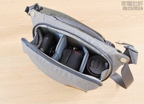 大きく開き取り出しやすい カメラバッグおすすめ イメージ