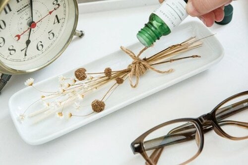 シンプル・イズ・ベスト！トレーと麻ひもで作る香りアレンジ イメージ