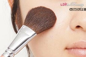 【チーク】付けるのはブラシ片面？両面？実は失敗してる塗り方は？（LDKおすすめ）