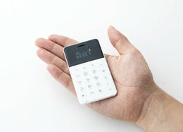 フューチャーモデル「NichePhone-S」｜日本で一番スマートに2台持ちする方法がコチラです【ガラケー】