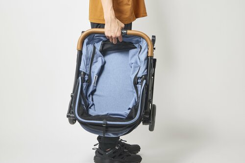 【使い勝手】バスケットをつけたまま、場所を取らずにたためる 小型犬向けペットカートおすすめ イメージ