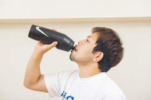 ナイキ「ウォーターボトル 32OZ ハイパーフューエル HY6010」 イメージ2