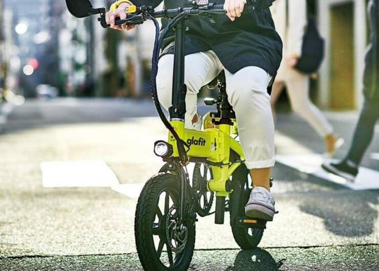 ハイブリッドバイク「グラフィット」は自転車か、電動バイクか？｜「家電批評」がガチ通勤してレビュー【前編】