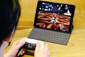 ゲームも動画も！ iPadがエンタメ機としてパワーアップする、おすすめ裏技アイテム3選 | 『家電批評』が紹介のイメージ