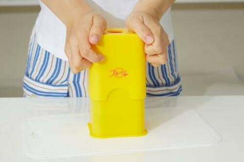 8位: 硬くて下まで押し切れない!“ポテトスティックカッター” イメージ3