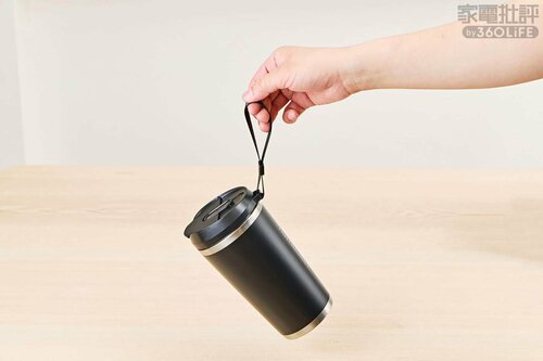 見た目よりは軽量 ボトルブレンダーおすすめ イメージ