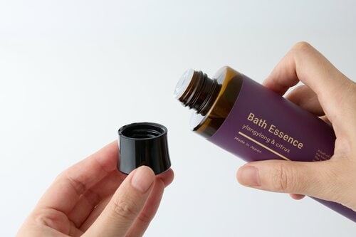 回転式キャップで目盛りなし バスオイルおすすめ イメージ