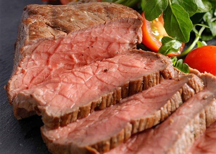 知ってた？ 分厚いステーキは、焼き目より、中の温度が重要なんです