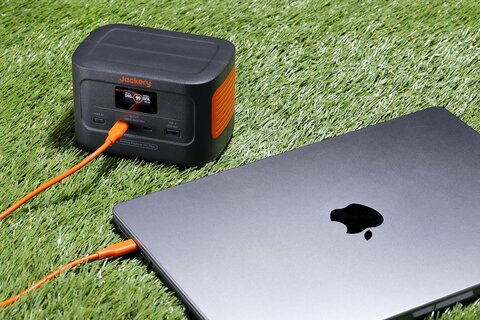 史上最強のモバイルバッテリー】Jackery Explorer 100 Plusは
