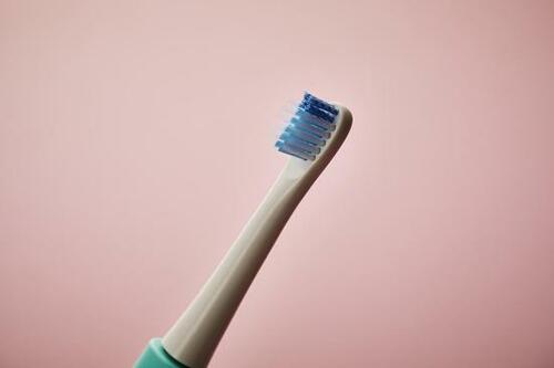 ポイント：ブラシの形状が優秀で汚れ落ちもすごい！ イメージ