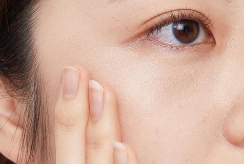 塗り方のポイント:中央のバームはハイライトとしても使える イメージ