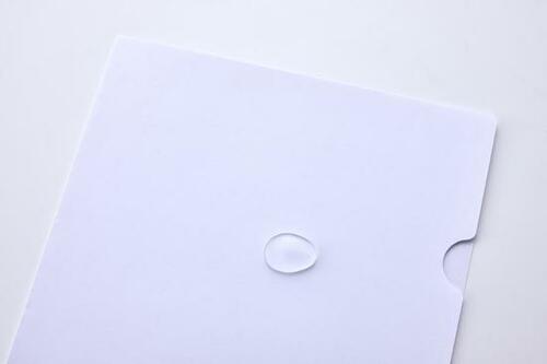 エコに気を使うなら「紙製ホルダーレインガード」