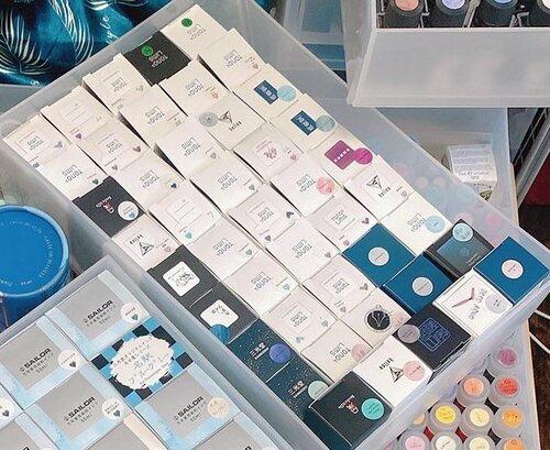インクの色が豊富でコラボの多さも魅力 Tono&Lims「アースコタクトライン ダイヤモンドダスト」