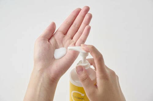 使用感:ポンプ式で出しやすく1プッシュで適量が出る ビタミンC乳液おすすめ イメージ