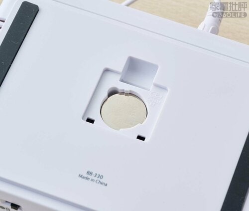 ＜ここはイマイチ＞2種類の電源が必要で面倒…… 目覚まし時計おすすめ イメージ