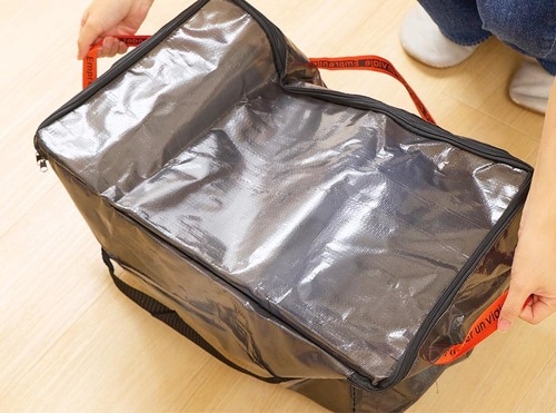 持ち手が四方にありどこからでも持てる！ スリーコインズおすすめ イメージ