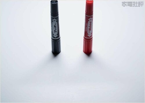 広い照射範囲で影はかなり薄め LEDデスクライトおすすめ イメージ