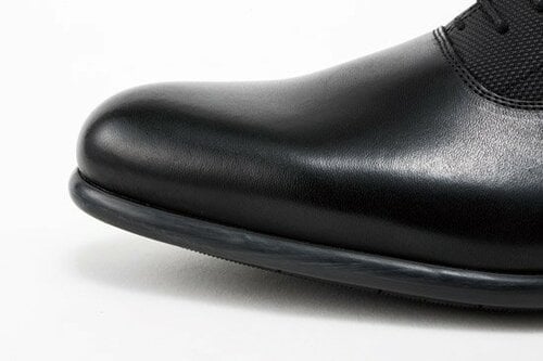 C評価: 【C評価】爪先がシャープすぎ!?ZARAのスマートシューズ イメージ3