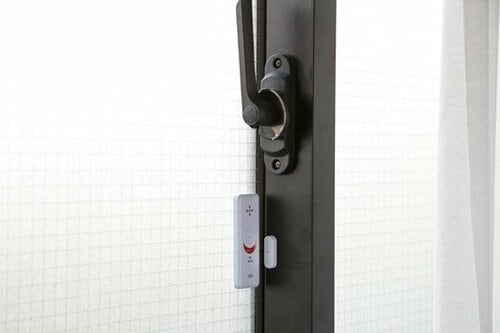 窓からの侵入はアラームでブロック!