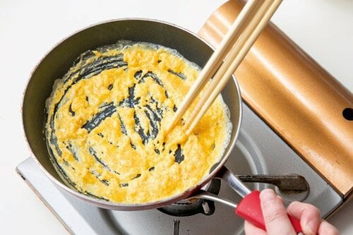 基本の作り方は統一で実験!低温でかき混ぜるとパラパラに イメージ2