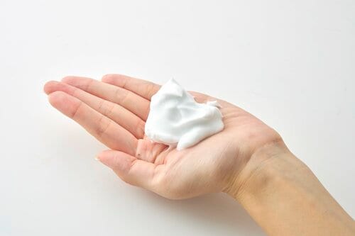アクネバリア「薬用プロテクトウォッシュ（医薬部外品）」 ニキビ肌向け洗顔料おすすめ イメージ3