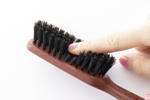 頭皮がデリケートな人に ヘアブラシおすすめ イメージ