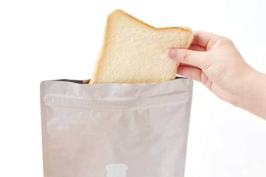 もっちり食感長持ち！食パン冷凍ならマーナ「パン冷凍保存袋」がおすすめ