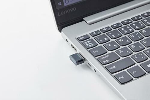 SSD並みの読み込み速度で他を圧倒!携帯性&タフネスの超高速なUSBメモリ「MUF-128AB/EC」
