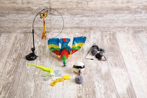 ネコジャンプ用おもちゃのテスト方法は？ 猫用おもちゃおすすめ イメージ