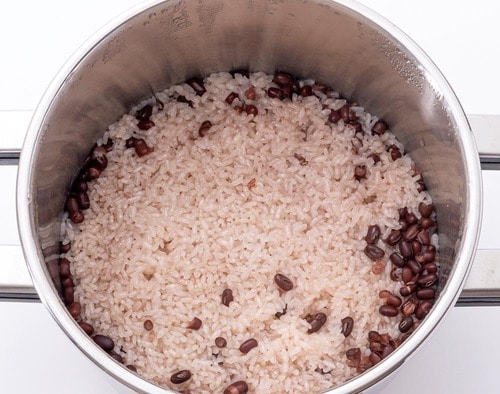 赤飯は粒が小さいけど食べ応えがある 圧力鍋おすすめ イメージ