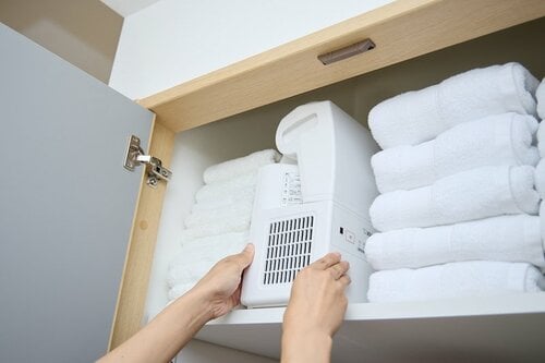 軽量&コンパクト。持ち運びと収納で苦労しない! 布団乾燥機おすすめ イメージ2