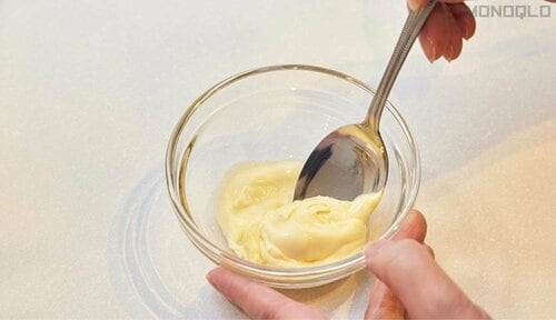 STEP2:にんにくマヨを作る 冷凍ブロッコリーおすすめ イメージ