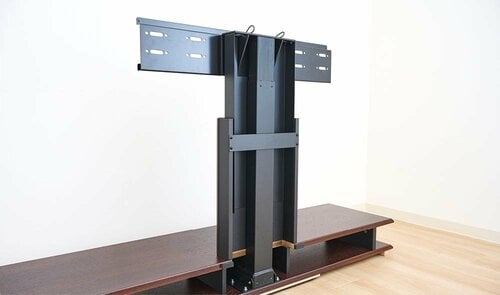1:環境に応じてテレビの高さを調整できる イメージ